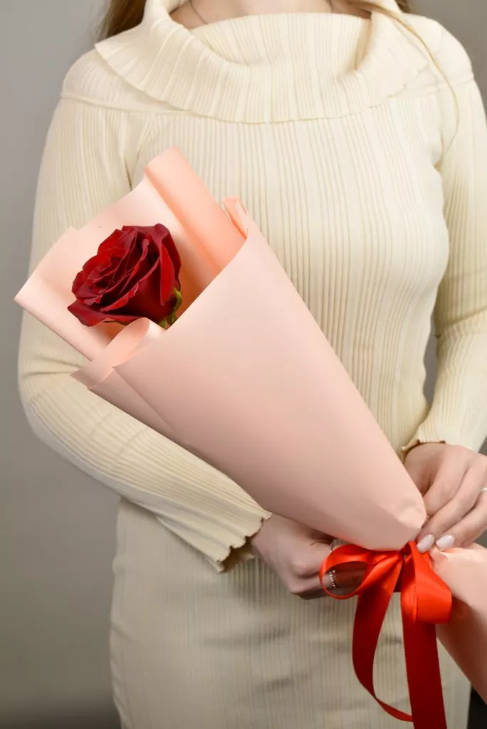 Красная роза Эквадор