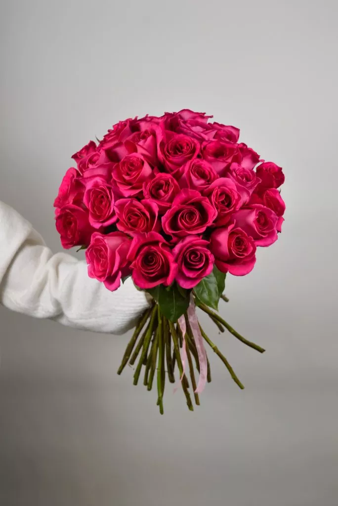 31 роза Пинк розовая