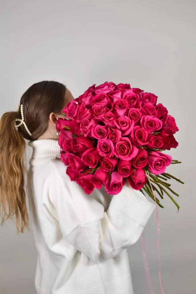 51 роза Пинк розовая