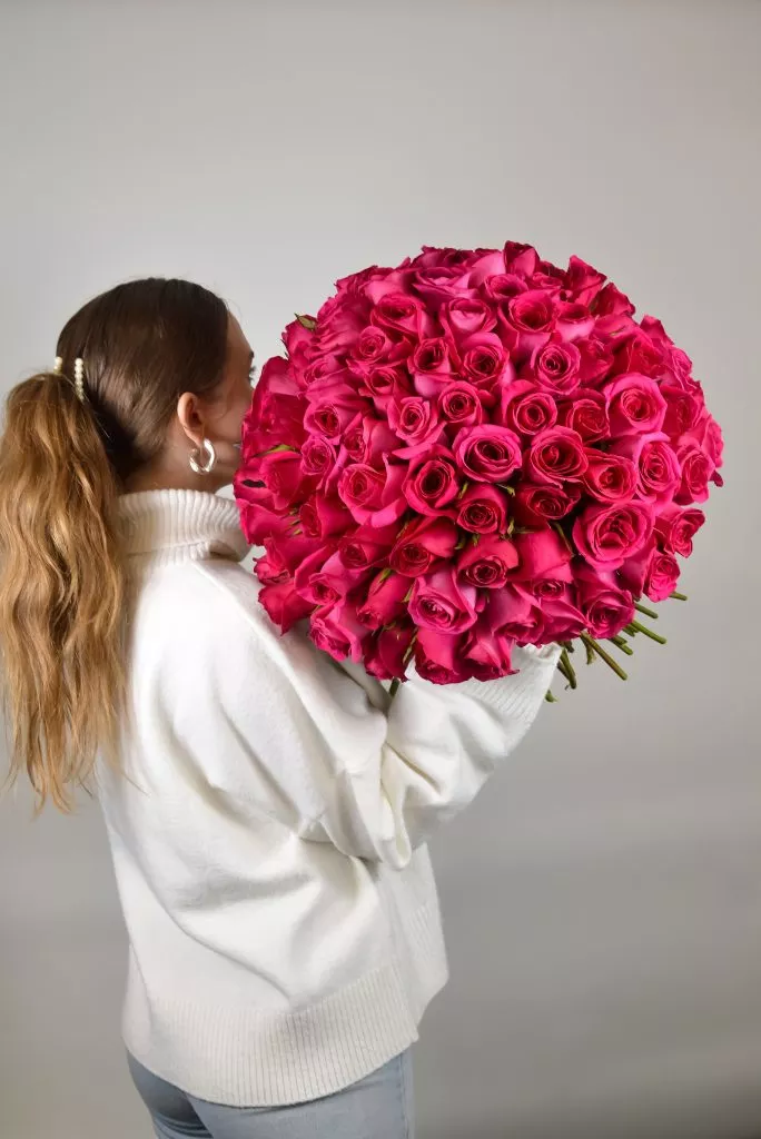 85 роз Пинк розовая