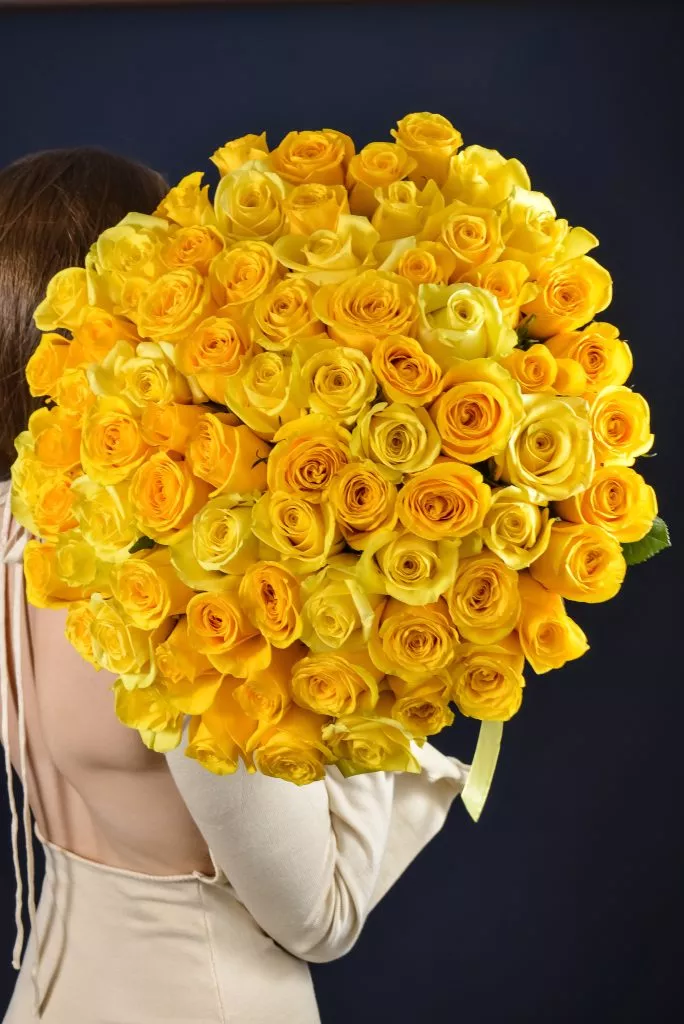 75 желтых роз