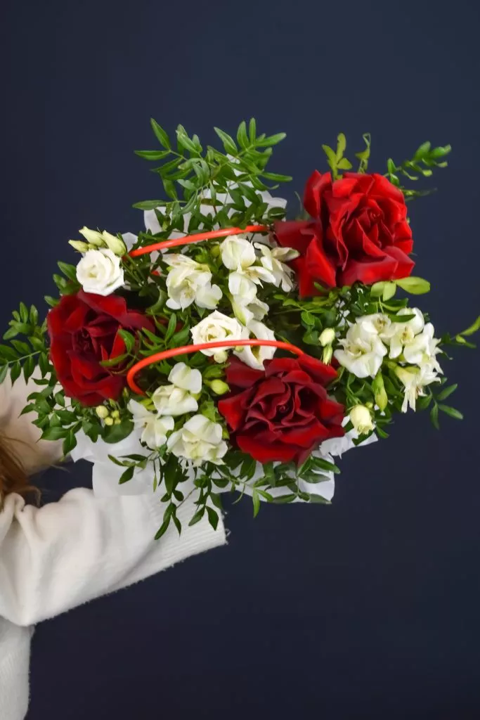 Композиция в сумочке красных оттенках М