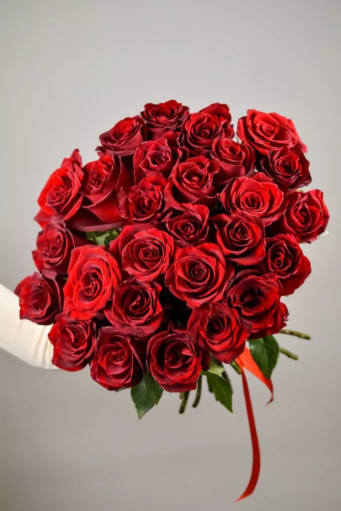 29 красных роз