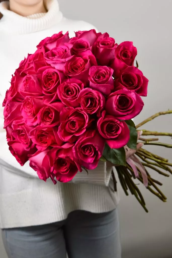 31 роза Пинк розовая