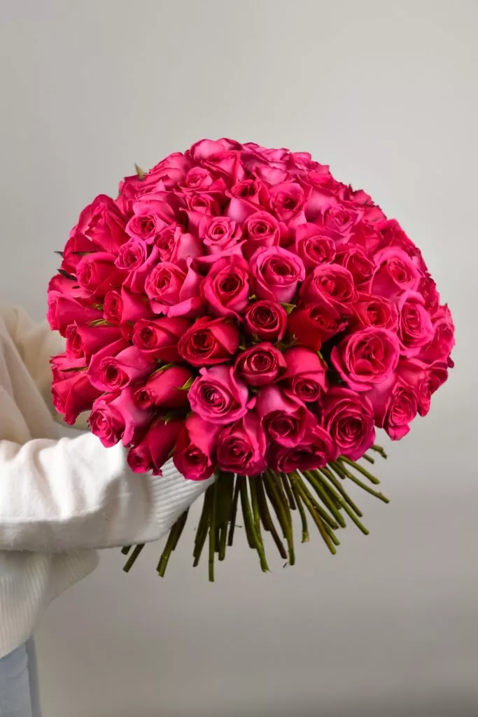 85 роз Пинк розовая