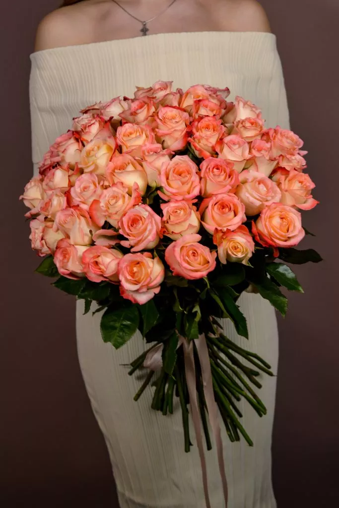 31 розовые розы Эквадор