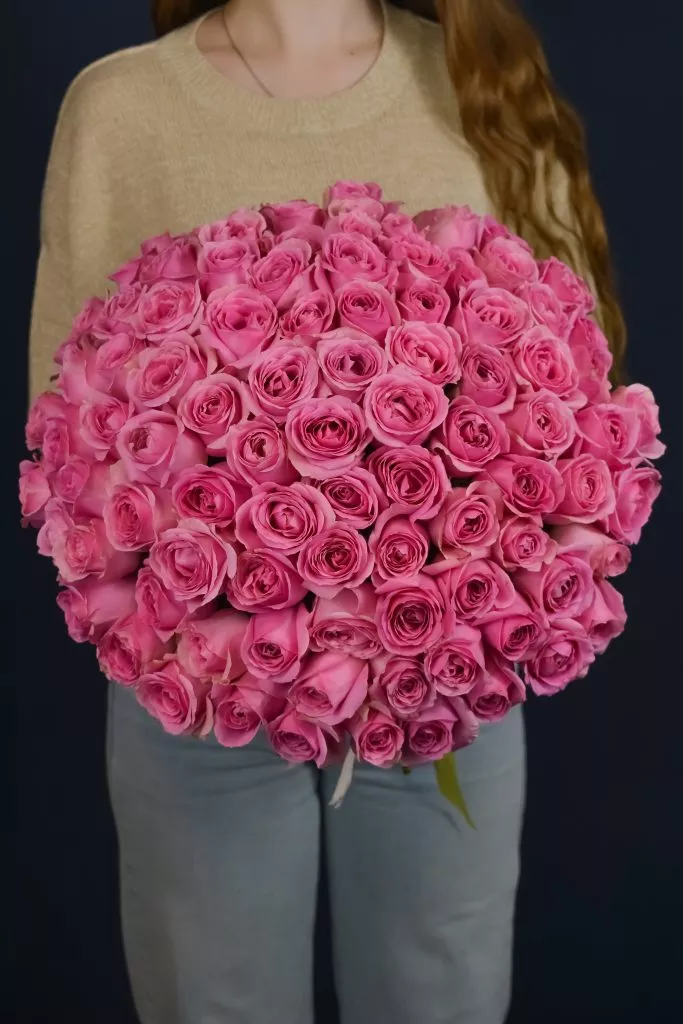 75 розовых роз 40 см