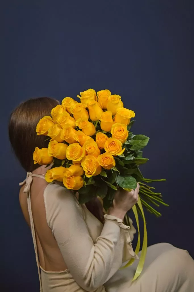 29 желтых роз