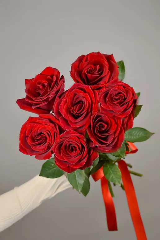 7 красных роз Эквадор