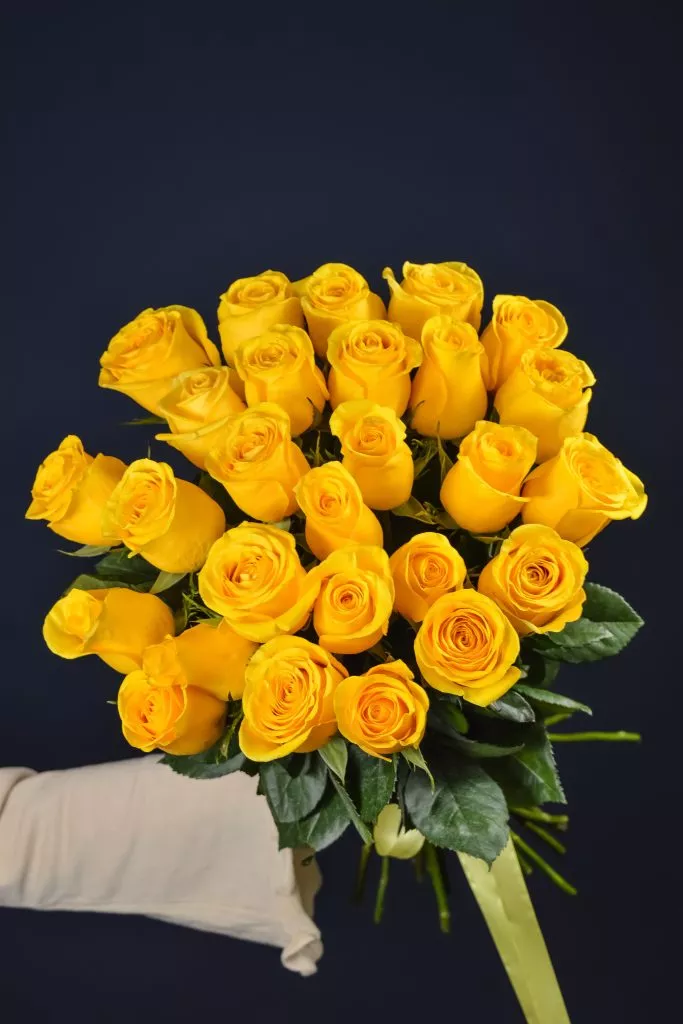 29 желтых роз