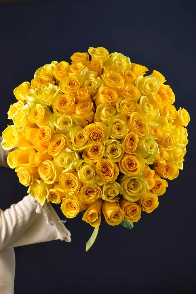 75 желтых роз