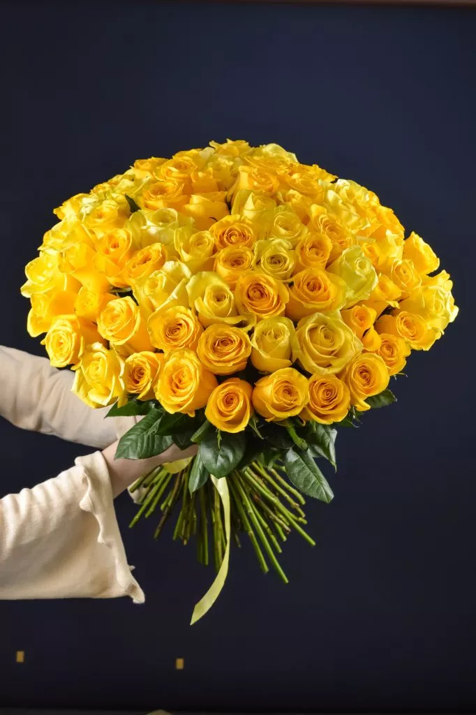 75 желтых роз