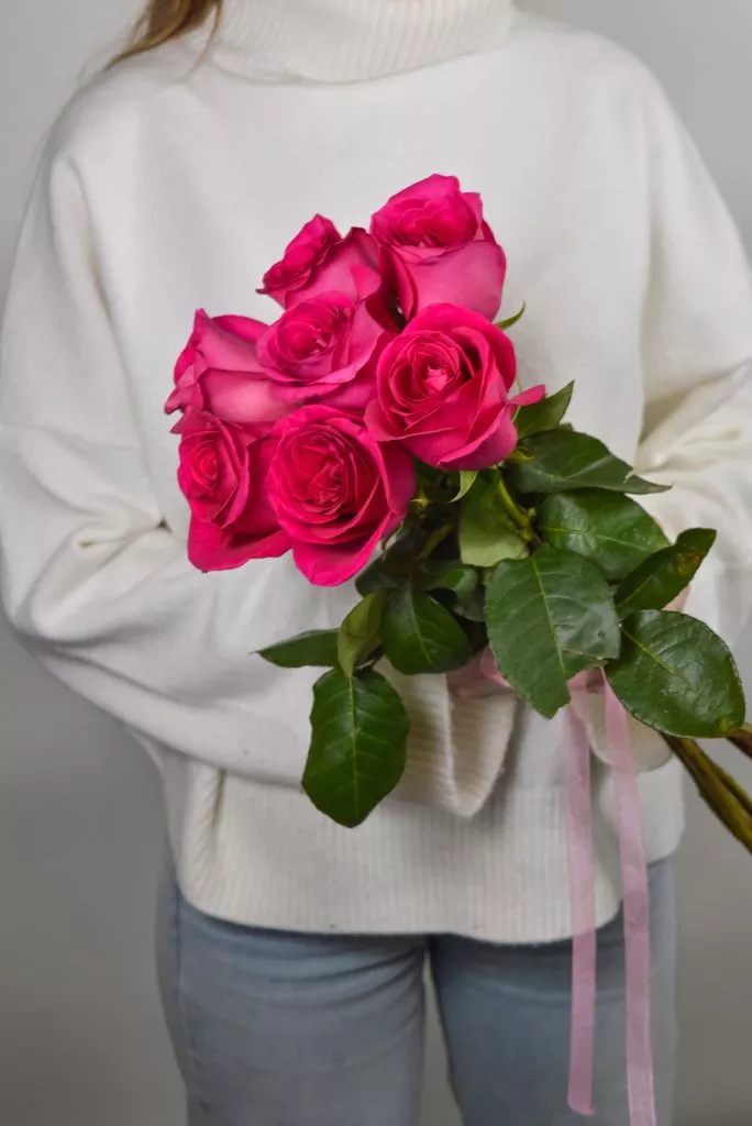 7 малиновых роз Эквадор