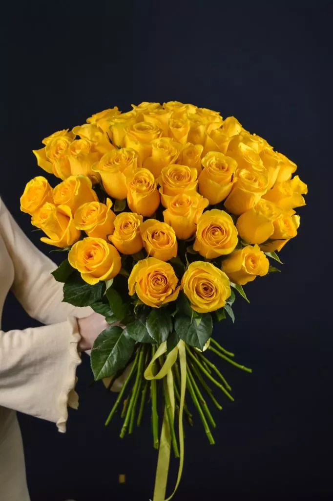 51 желтая роза