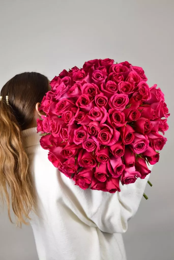 75 роз Пинк розовая