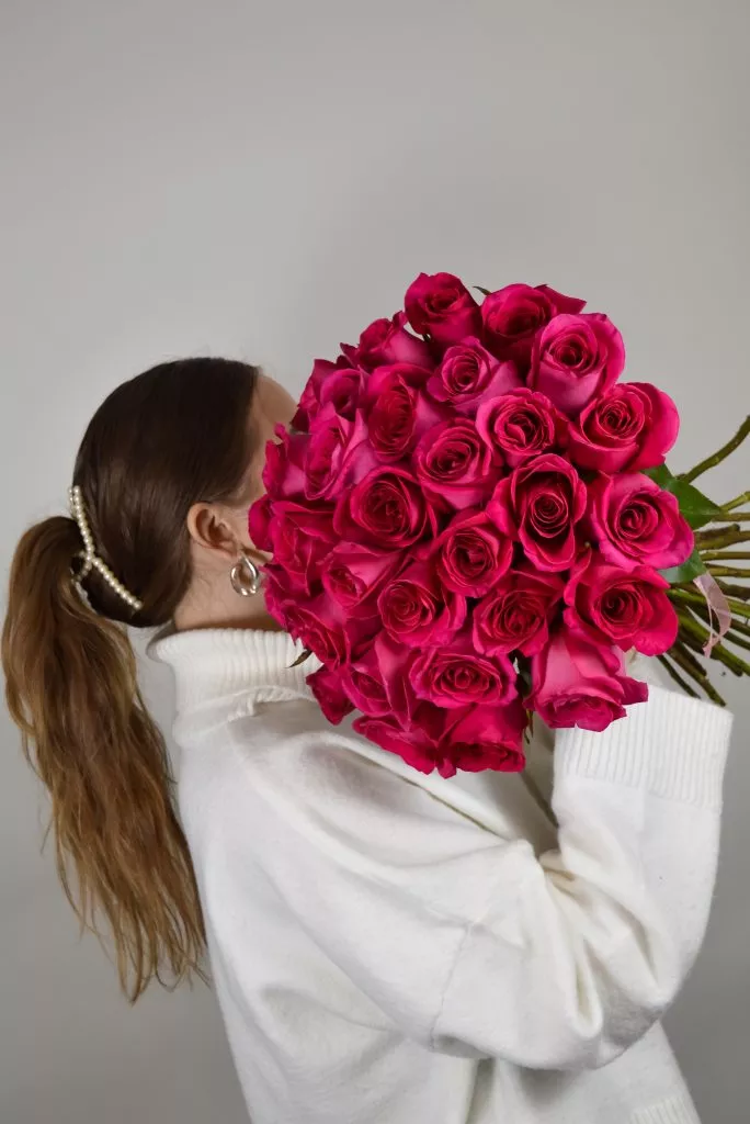 31 роза Пинк розовая