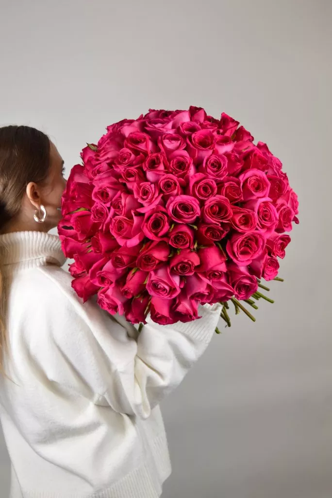 85 роз Пинк розовая