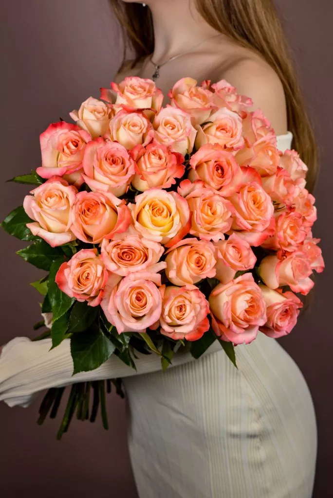 29 розовые розы Эквадор