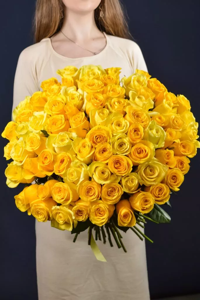 75 желтых роз