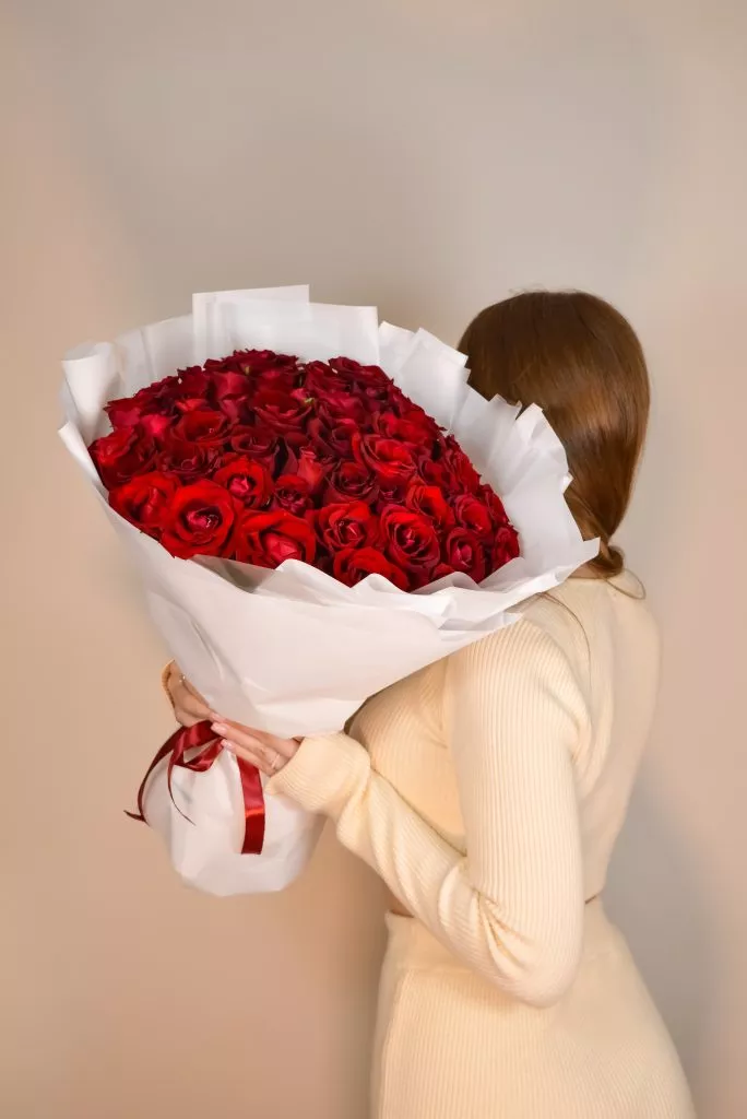 33 роза россия 40 см