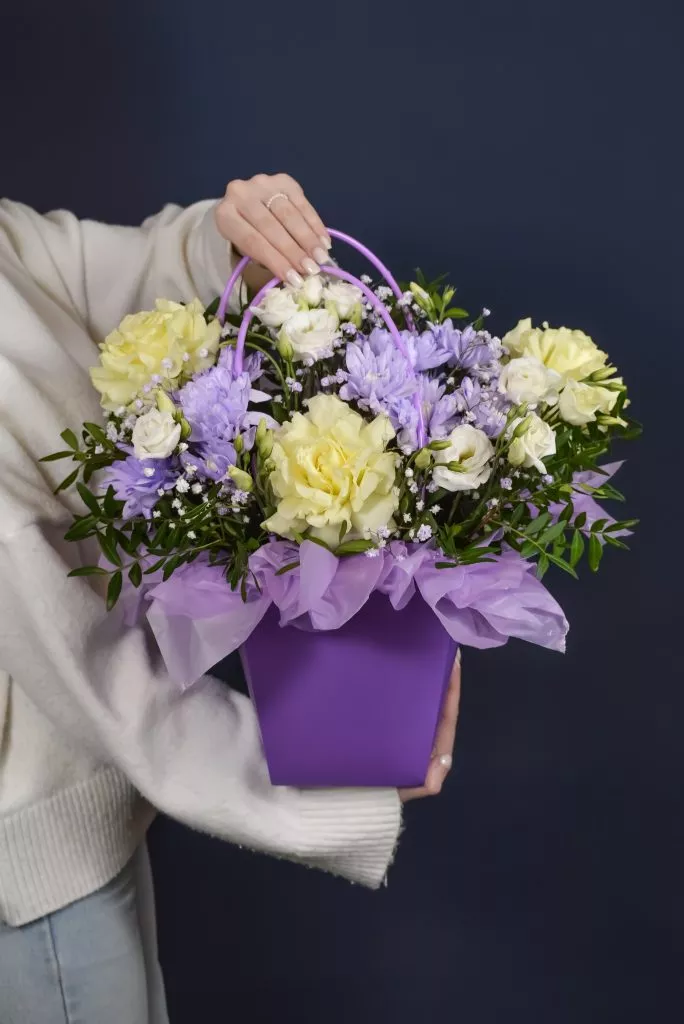 Композиция в сумочке в сиреневых оттенках L