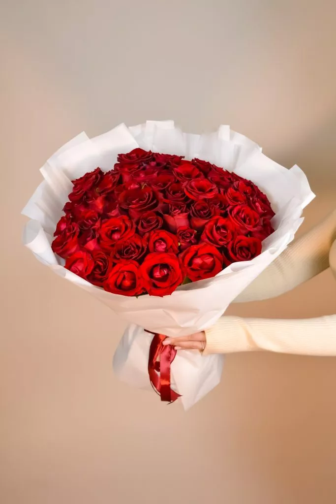 33 роза россия 40 см