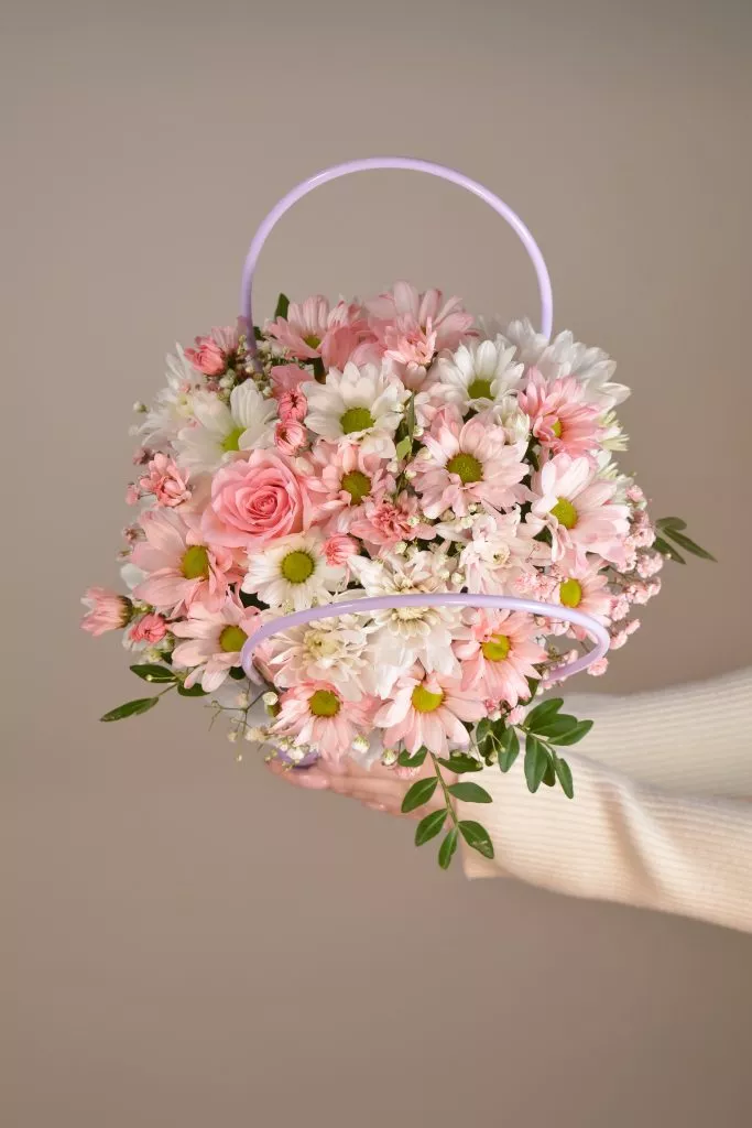 сумочка в нежных оттенка, сумочка с нежными цветами, сиреневая сумочка