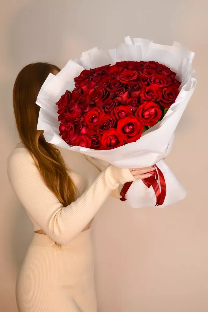 33 роза россия 40 см