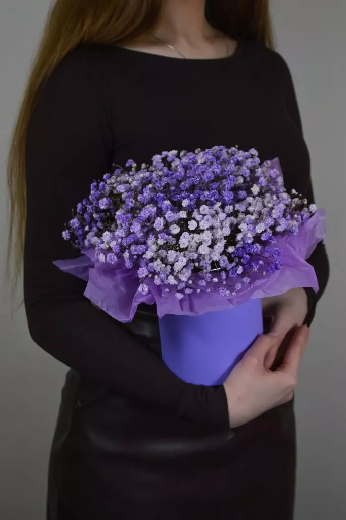 Коробка сиреневых гипсофил