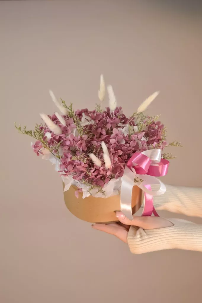 коробка крафт с сухоцветами