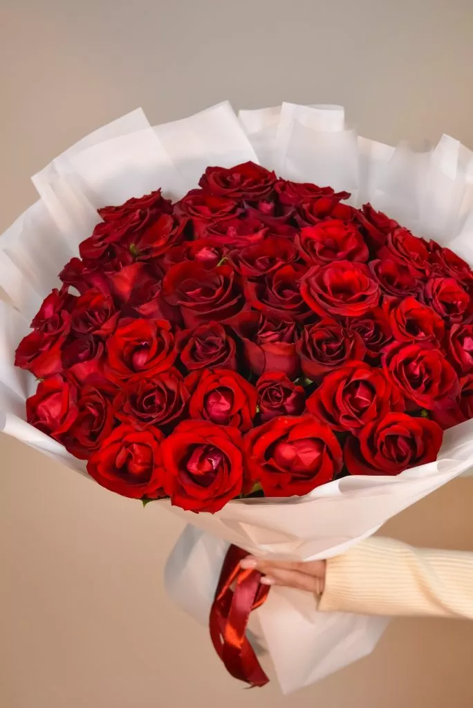 33 роза россия 40 см