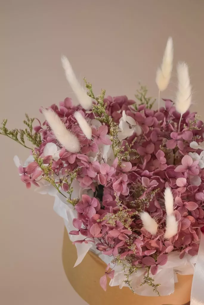 коробка крафт с сухоцветами