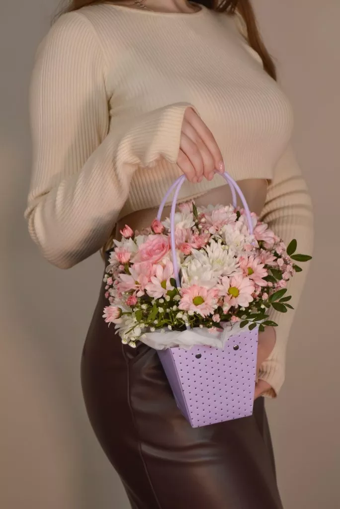 сумочка в нежных оттенка, сумочка с нежными цветами, сиреневая сумочка