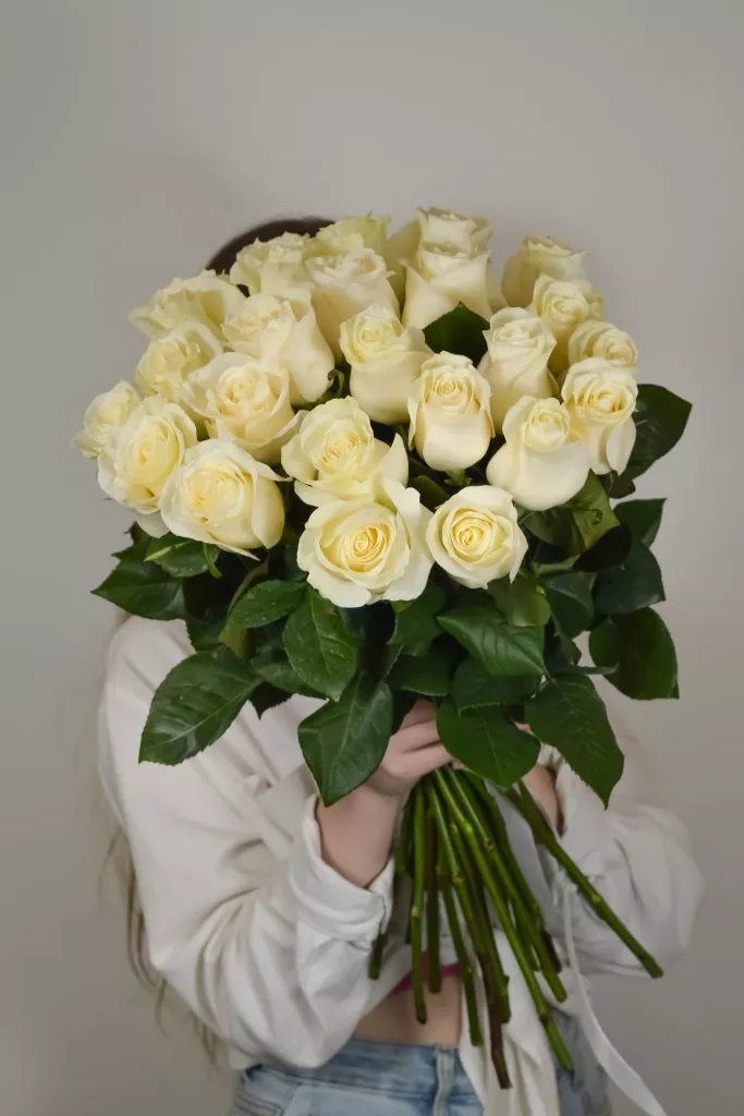 25 белых роз Эквадор