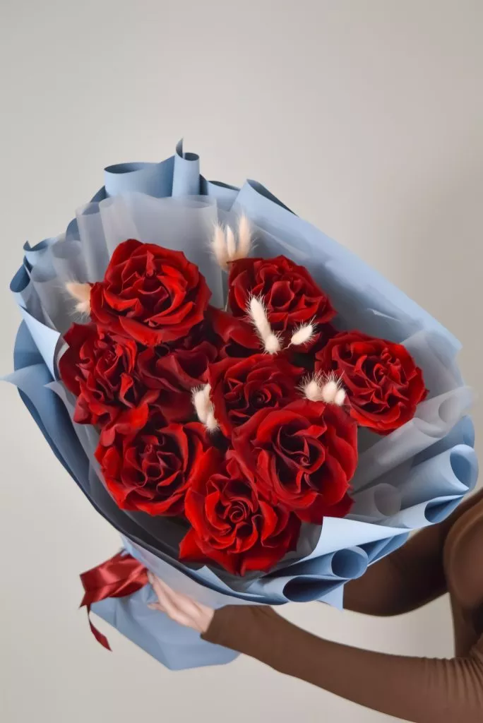 Букет красных французских роз 9 шт