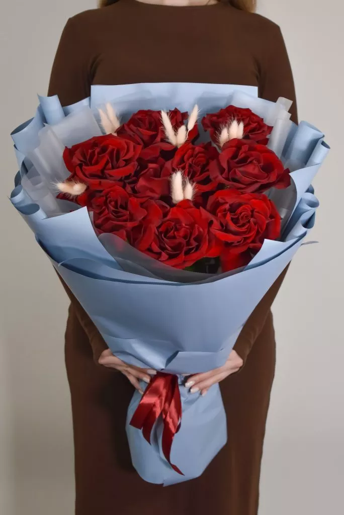 Букет красных французских роз 9 шт