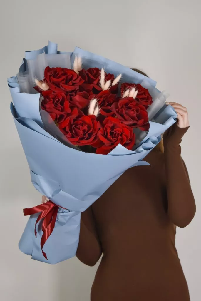 Букет красных французских роз 9 шт