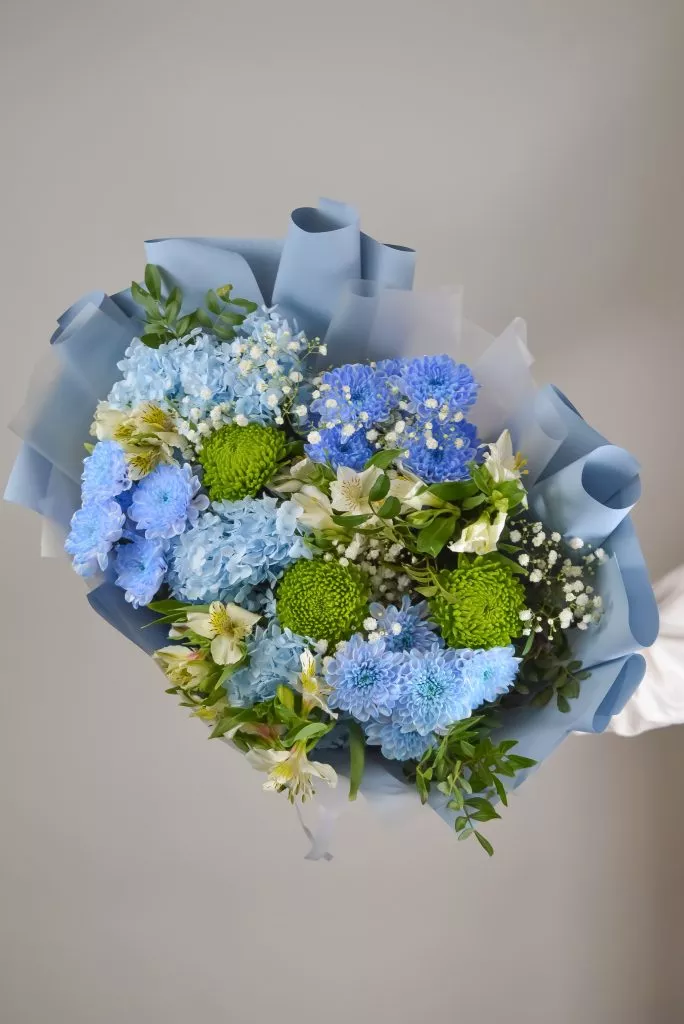 Зелено-голубой букет мужские букеты