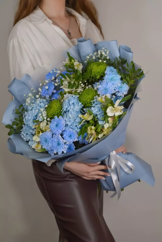 Зелено-голубой букет мужские букеты