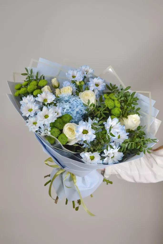 Зелено-голубой букет мужские букеты