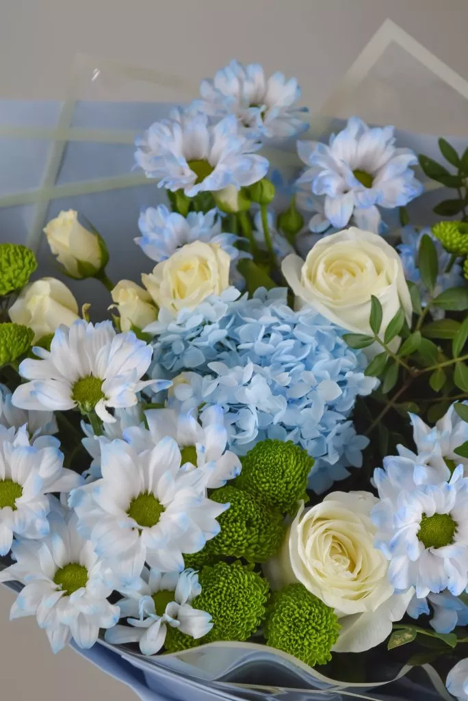 Зелено-голубой букет мужские букеты