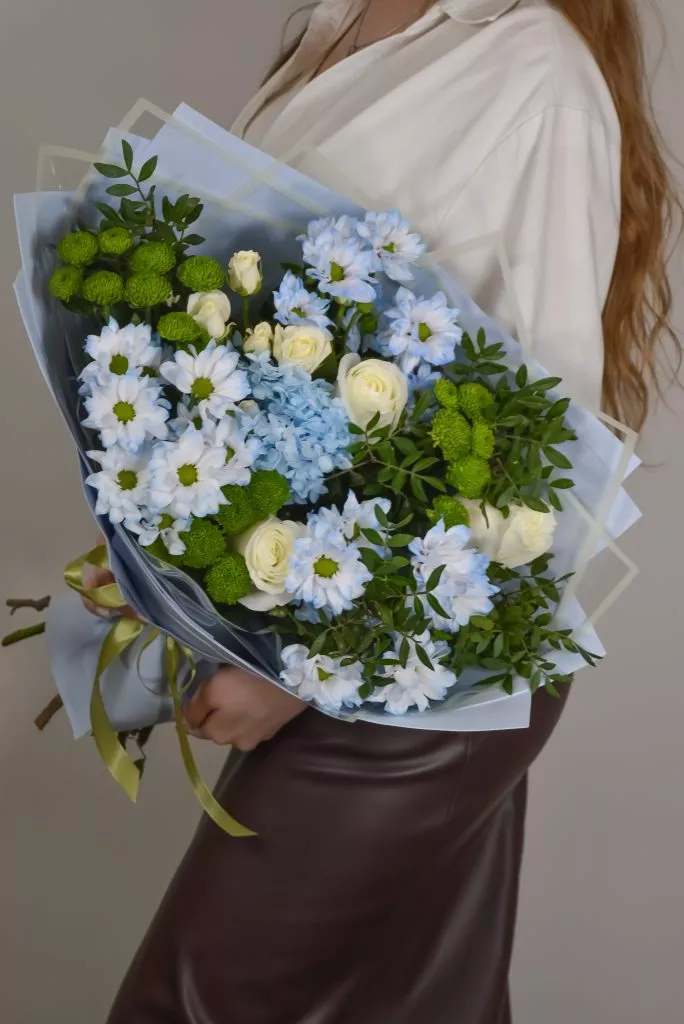 Зелено-голубой букет мужские букеты