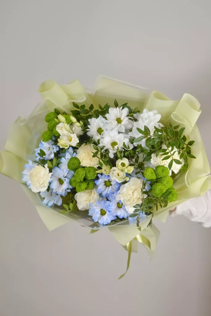 Зелено-голубой букет мужские букеты