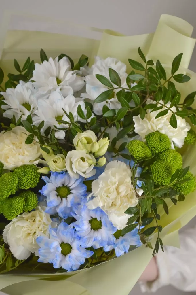 Зелено-голубой букет мужские букеты