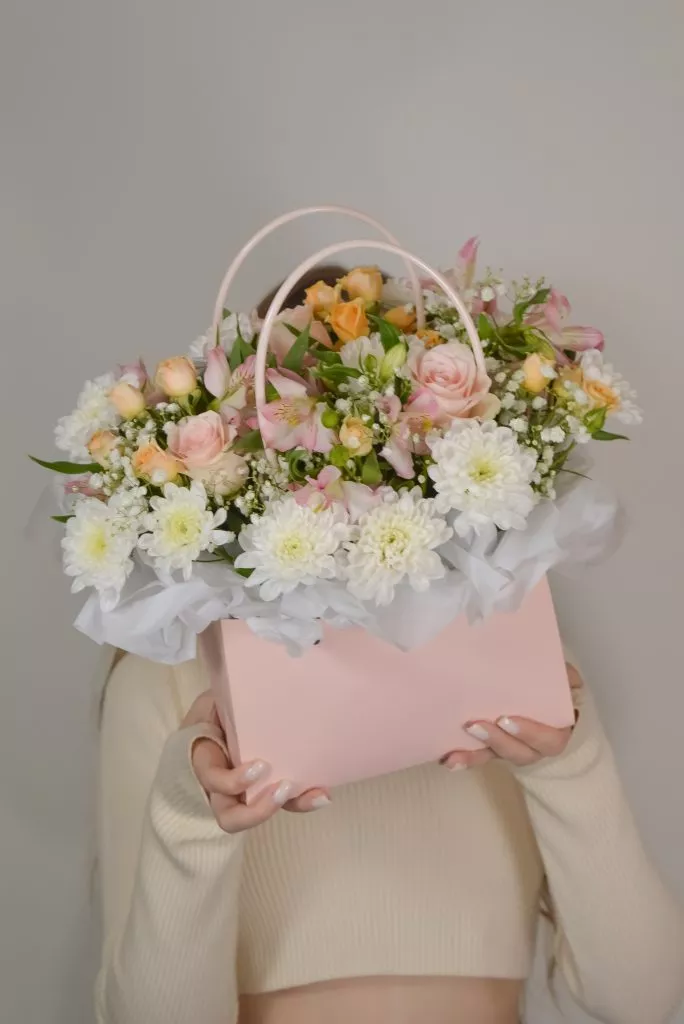 сумочка с цветами розовая