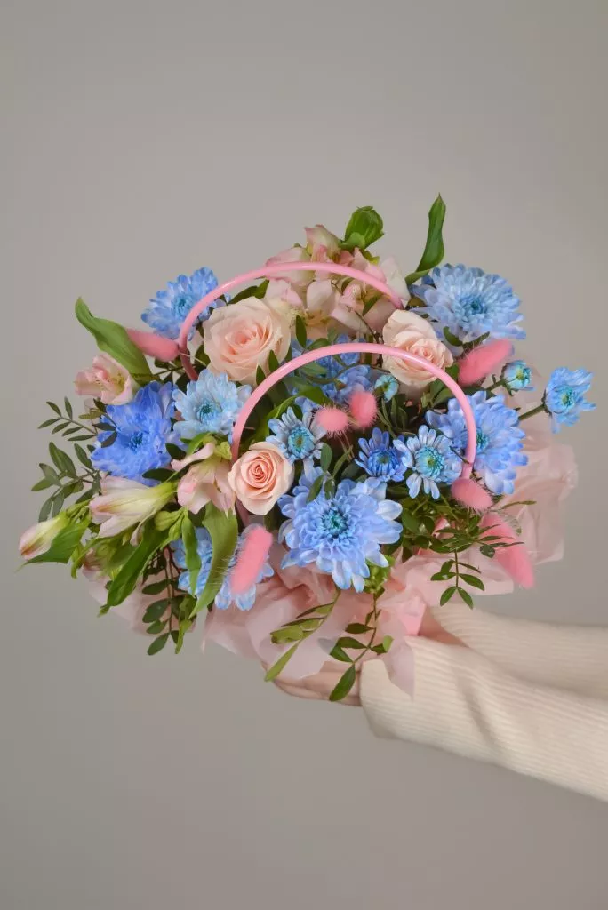 сумочка с цветами розовая