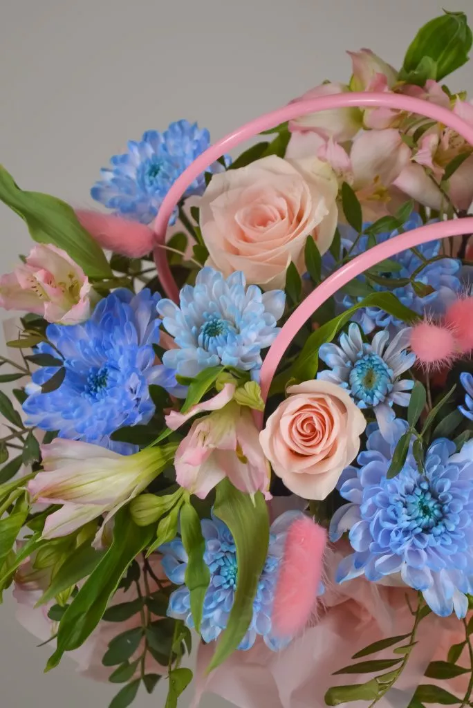 сумочка с цветами розовая