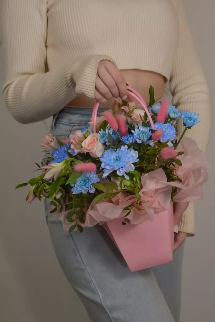 сумочка с цветами розовая