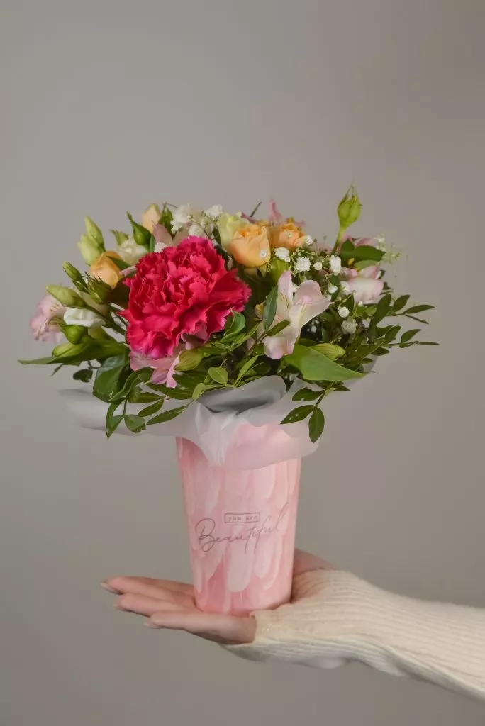 стаканчик с цветами