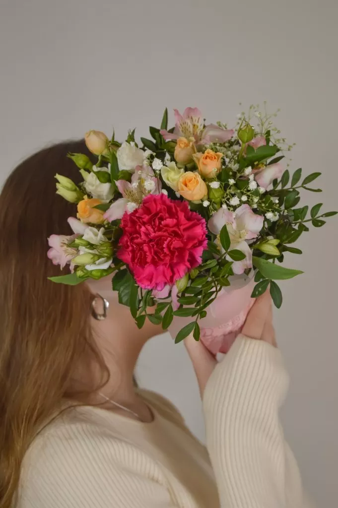 стаканчик с цветами